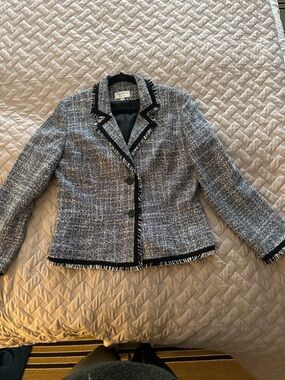 Madison Gray Tweed Blazer Jacket Size 12 Black White Fringe Trim Classic